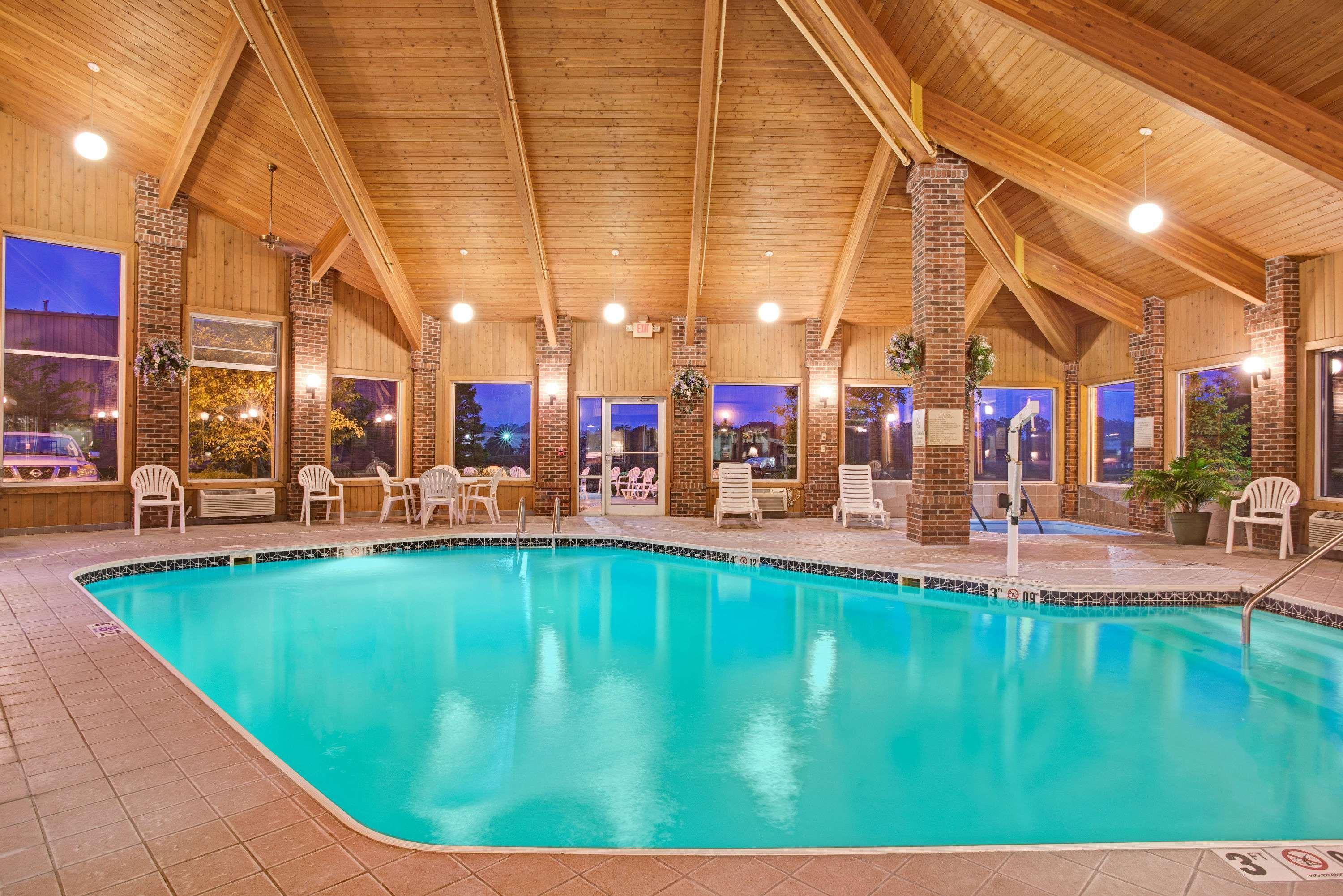 Baymont By Wyndham Indianapolis Hotel Exterior foto